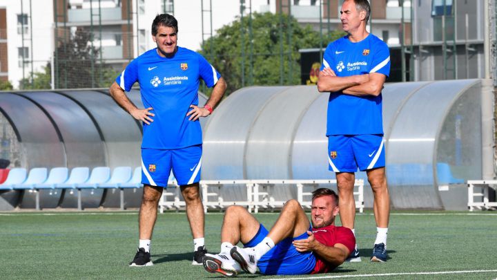 Ortegas y Svensson de pie, con Cindric en un ejercicio.