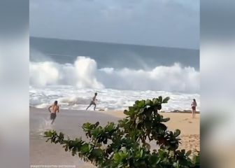 Heroico surfista salva a una mujer que se ahogaba