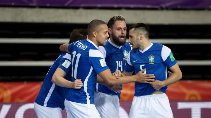 Brasil arrolla con Ferrao y Ricardinho vuelve a disfrutar