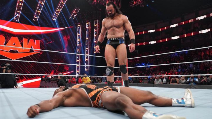 Crónica del WWE Raw del 11 de octubre de 2021.
