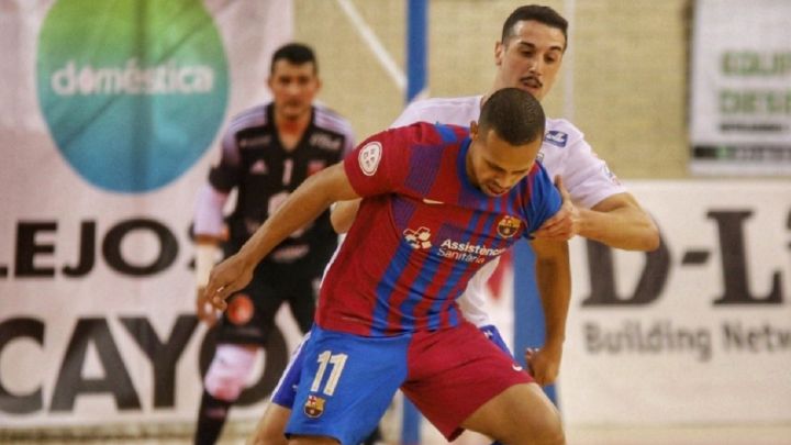 El Barça duerme líder en solitario tras asaltar Zaragoza