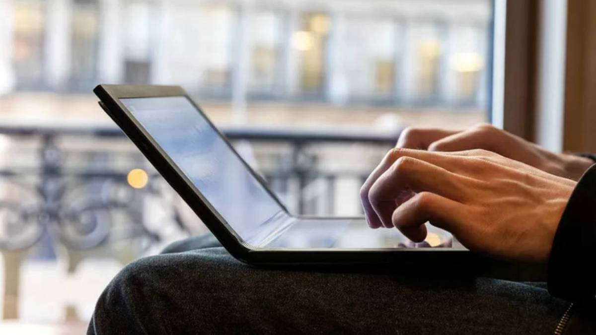 Lenovo presenta el primer PC portátil flexible del mundo: ThinkPad Foldable