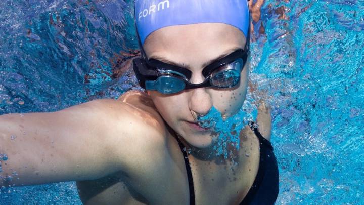 Form Swin, unas gafas inteligentes con pantalla para nadadores
