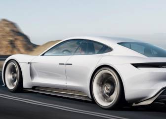 Porsche Taycan eléctrico, así es el interior del gran rival de Tesla