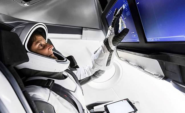 spacex tactil 2