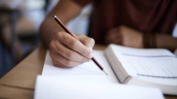 Digitalizar los exámenes EBAU, solución para reducir el riesgo entre alumnos