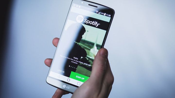 Cómo crear una lista de fusión en Spotify con un amigo al que le gusta tu música