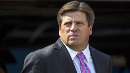 Niega el Piojo Herrera citatorio de la PGR por sus "tuits verdes”