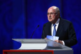 Blatter deja su puesto en el COI