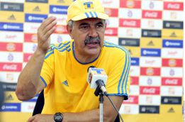 Tuca es el DT interino; viaja comitiva tras Osorio