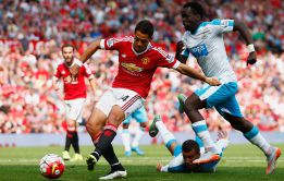 Van Gaal respaldó al Chicharito tras no concretar oportunidad