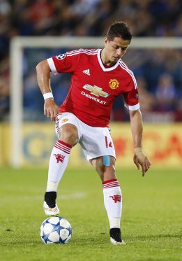 Chicharito sería presentado este lunes con el Leverkusen