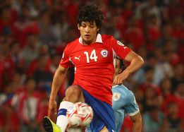 Matías Fernández, en la mira de Pumas para el Clausura 2016