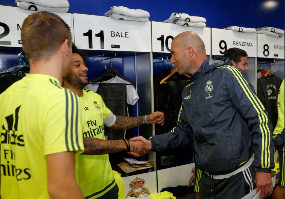 Los rostros del Real Madrid en la presentación de Zinedine Zidane