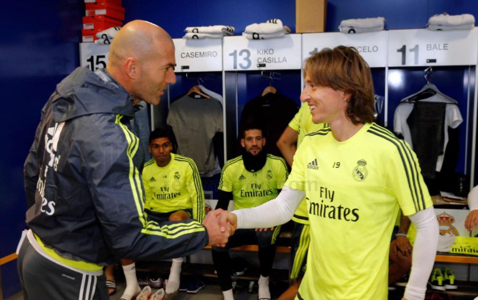 Los rostros del Real Madrid en la presentación de Zinedine Zidane