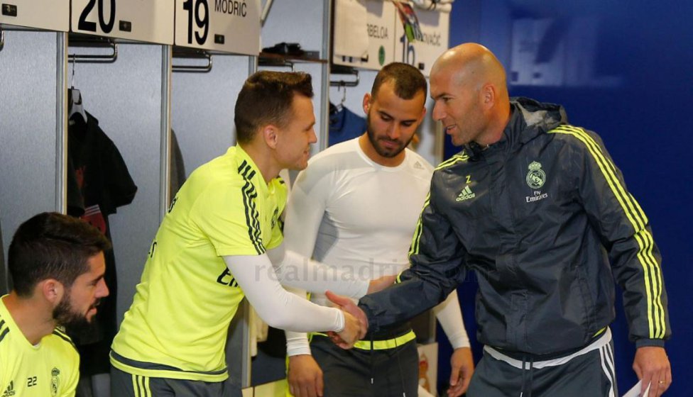 Los rostros del Real Madrid en la presentación de Zinedine Zidane