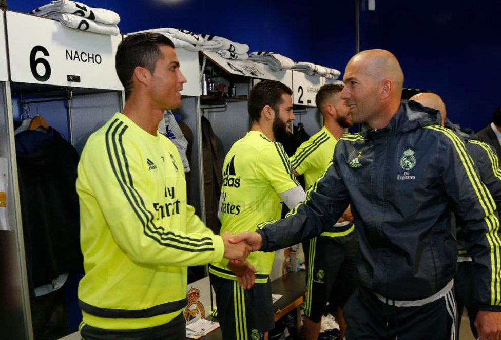 Los rostros del Real Madrid en la presentación de Zinedine Zidane