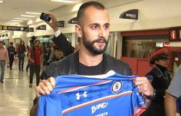 Afición de Cruz Azul quiere a Víctor Vázquez de inicio