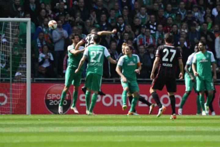El Eintracht pierde y jugará la promoción en Bundesliga
