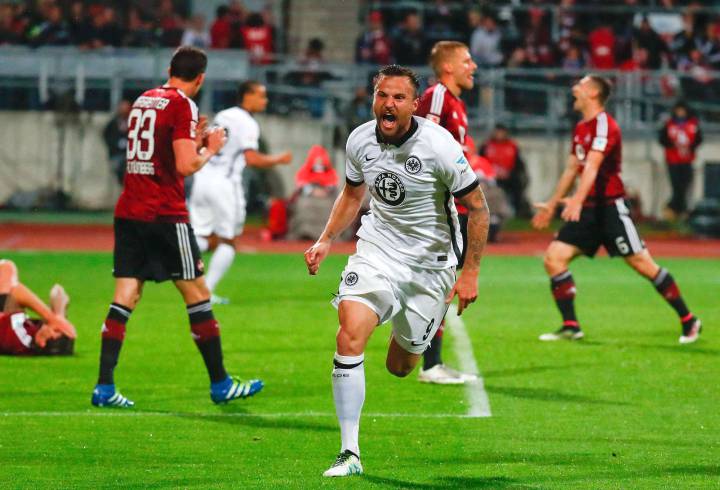 Se mantiene el Eintracht en la Bundesliga; Fabián jugó 80'