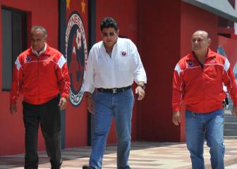 Fidel Kuri amenaza con llevarse a Tiburones Rojos