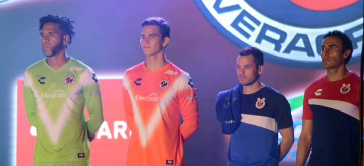 Veracruz presenta los uniformes que utilizará en la Liga MX