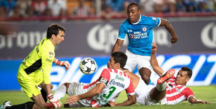 Rayos regresa a Liga MX con empate contra Cruz Azul