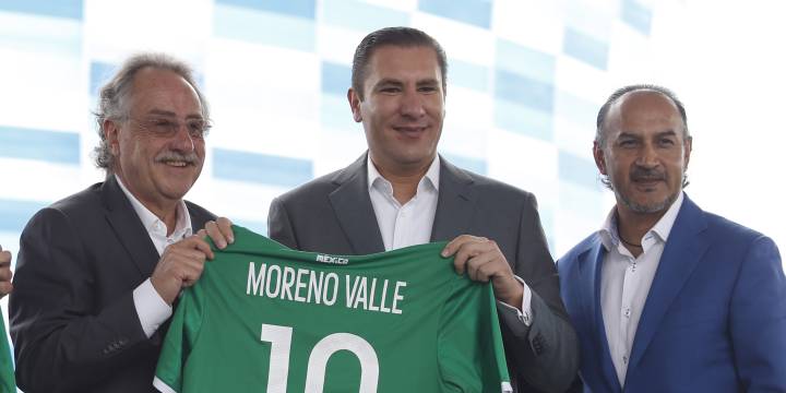 Invita gobernador a partido del Tri olímpico