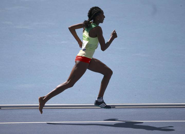 Etenesh Diro, la atleta que corrió descalza en Río de Janeiro 2016