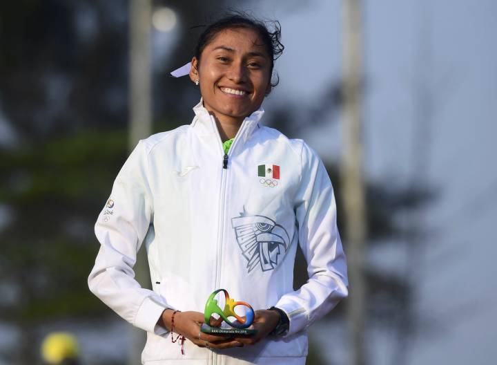 Lupita acarició el oro: “Al final les debí un poco, pero lo di todo”