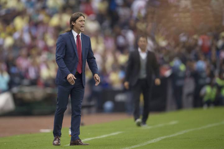 Almeyda: "Soy extranjero y creo más en los mexicanos que muchos"