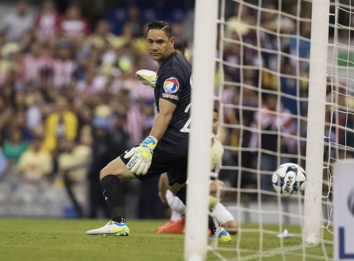M. Muñoz reconoce haberse sorprendido por el estilo Chivas