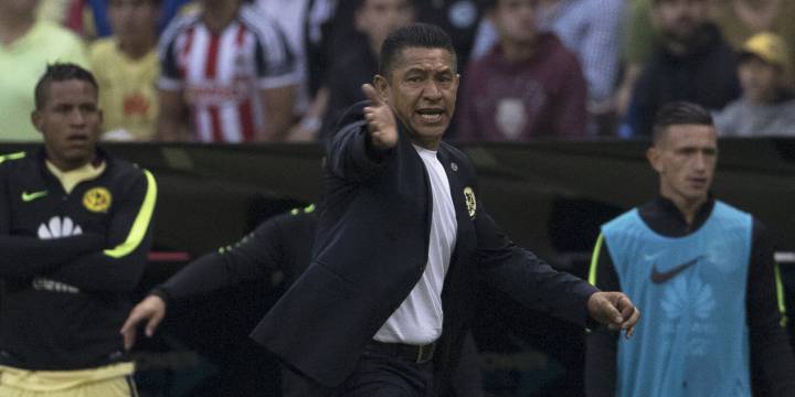 Ignacio Ambriz se quedaría en el América