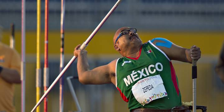 Luis Zepeda se cuelga medalla de plata en lanzamiento de jabalina