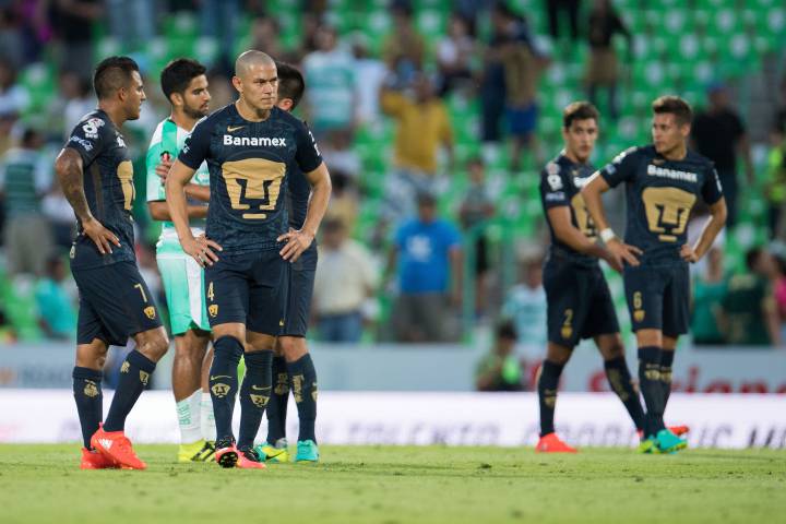 Son fieras en casa, pero gatitos a domicilio; Pumas vuelve a caer