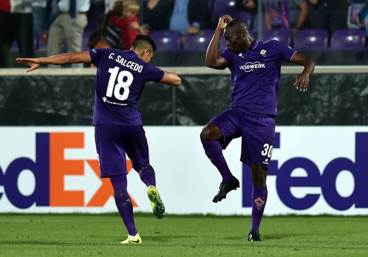Salcedo y la 'Viola' bailan al Qarabag