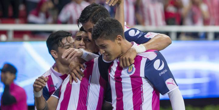 Chivas - Morelia (2-1): Resumen del partido y goles