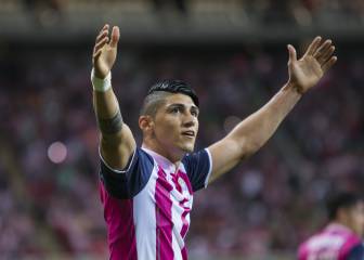 Brizuela y Pulido llevan a Chivas al cuarto general