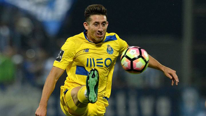 Héctor Herrera, en la órbita de Mourinho para reforzar al United
