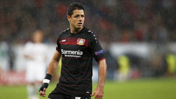 En Champions, Chicharito cerca de igualar a Hugo y a Rafa