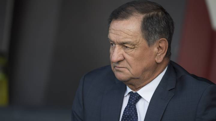 Enrique Meza ya no es el entrenador de Monarcas