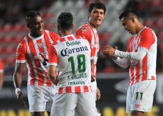 'El Conejo' abrió el camino para el Necaxa; Pachuca aún vive