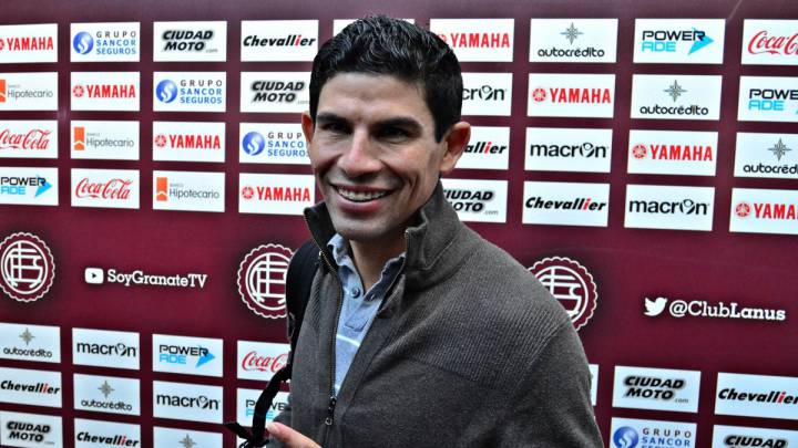 Magallón debuta en la Primera de Argentina con Lanús