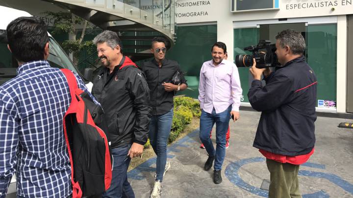 Fidel Martínez aprueba exámenes médicos