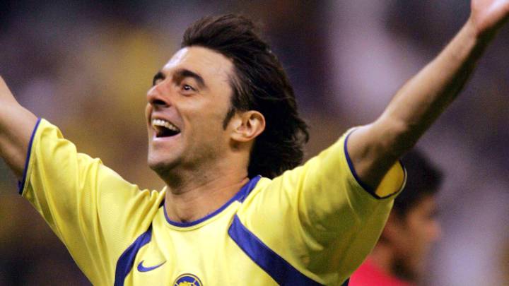 Qué fue de Claudio 'Piojo' López, campeón con América en el Clausura 2005. El exdelantero argentino colgó las botas en 2010 para correr en rallyes. Ahora, es director deportivo.