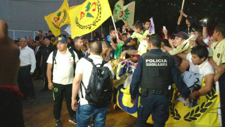 América ya está en Guadalajara para disputar el Clásico. Los azulcremas llegaron a la ciudad de su odiado rival, al que enfrentarán el próximo sábado buscando salir de su mala racha.
