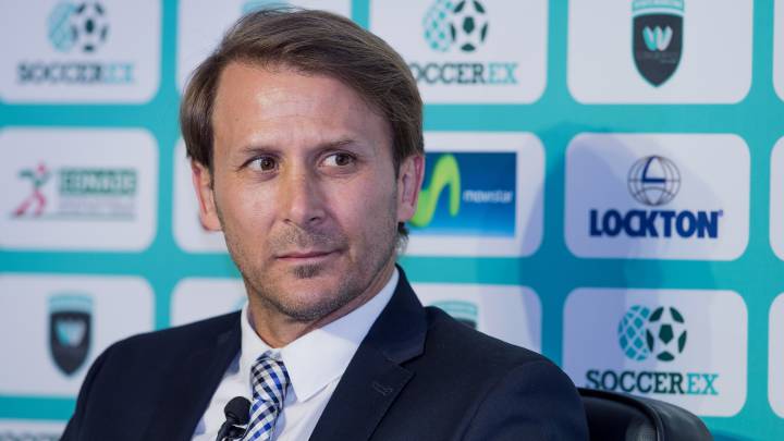 Mendieta adelanta la fiesta de leyendas México-España
