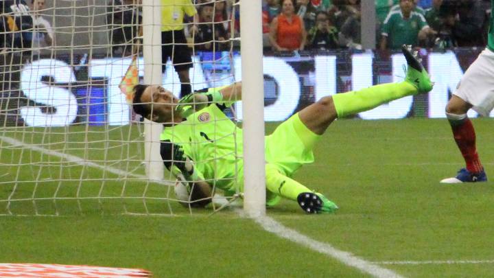 Keylor Navas repite en Costa Rica el error del Betis. Se ‘comió’ el segundo gol, anotado por Araujo. El error hizo recordar al que cometió ante el Betis.