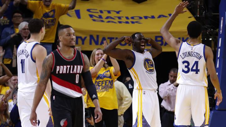 La furia de Draymond Green evita la derrota de los Warriors ante McCollum (41) y Lillard (32)
