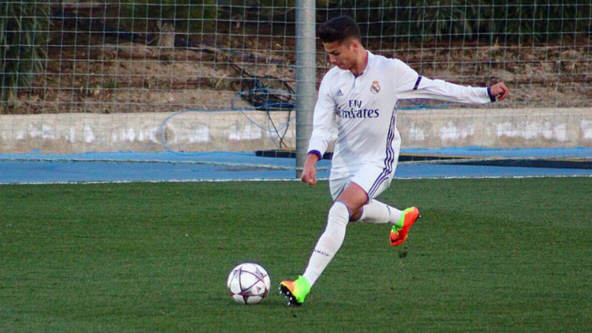 Paolo Medina: Vestir la playera de México es igual que vestir la del Real Madrid. El juvenil mexicano expresó su orgullo de llegar a la Selección Mexicana